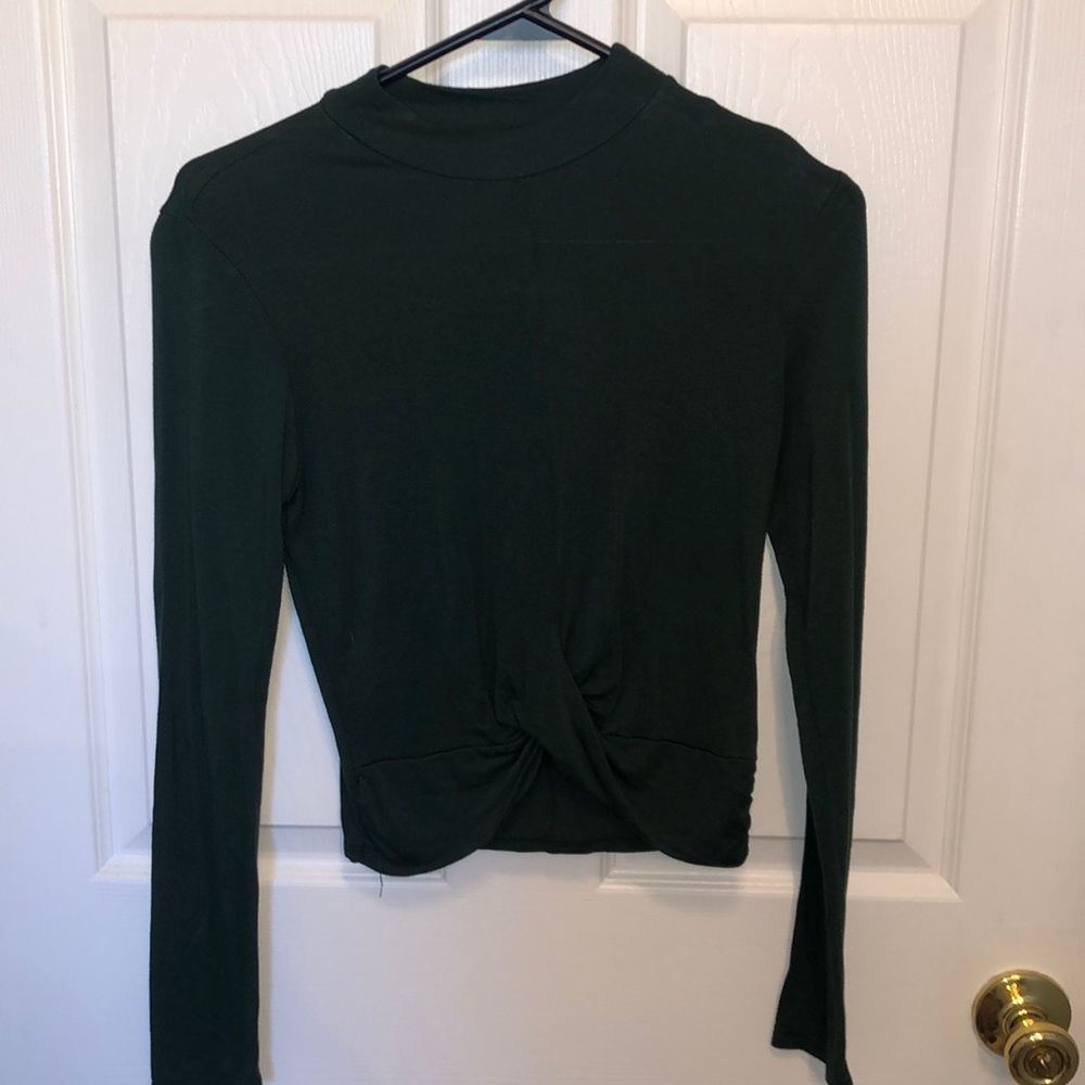 Cropped Green Shirt